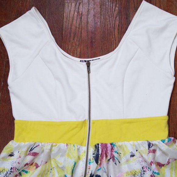 Spring Dress - Picture 2 of 6